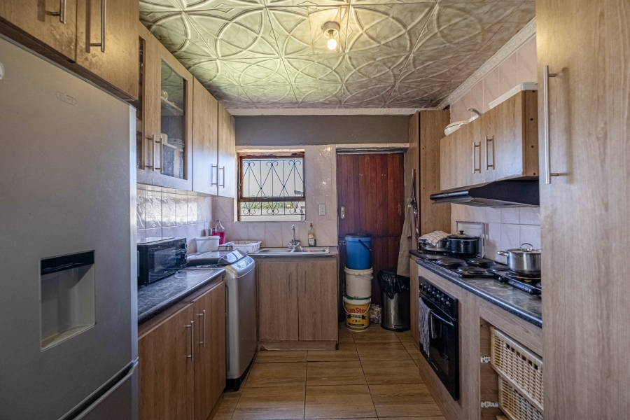 3 Bedroom Property for Sale in Overbaakens Eastern Cape